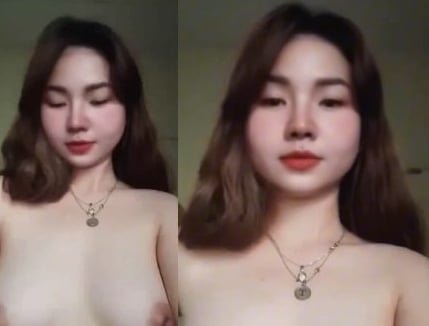 Cô ấy thèm khát một cuộc làm tình