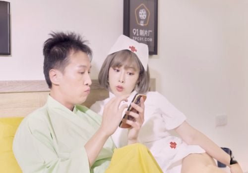 Li Nana, y tá dâm đãng, đụ bệnh nhân để chữa trị nhanh chóng